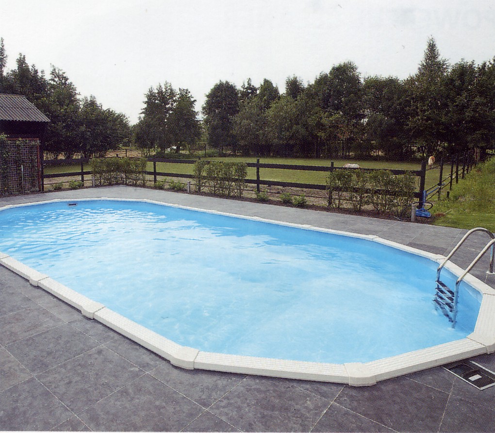Doughboy 'Regent' Swimming Pool